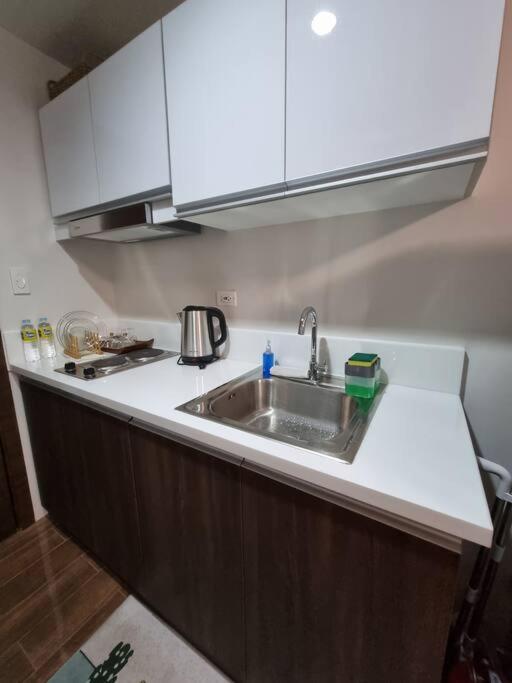 מנילה Great View 1 Bedroom Condo In Makati Near Trident Tower מראה חיצוני תמונה