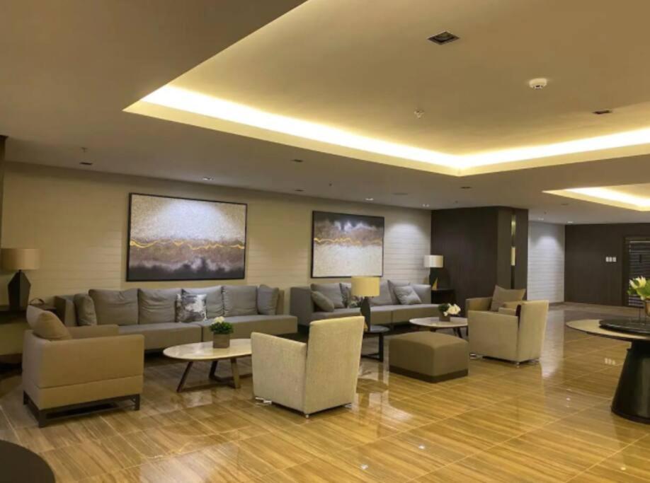 מנילה Great View 1 Bedroom Condo In Makati Near Trident Tower מראה חיצוני תמונה